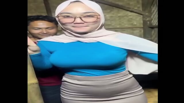 Bokep Indo Hijab Tobrut Sange Sama Abg