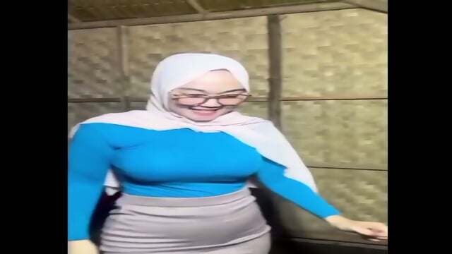 Bokep Indo Hijab Tobrut Sange Sama Abg