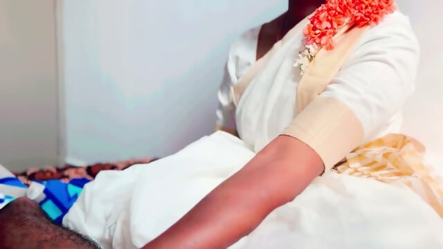 Kerala saree auntyin ucham thodum romantic sex HD