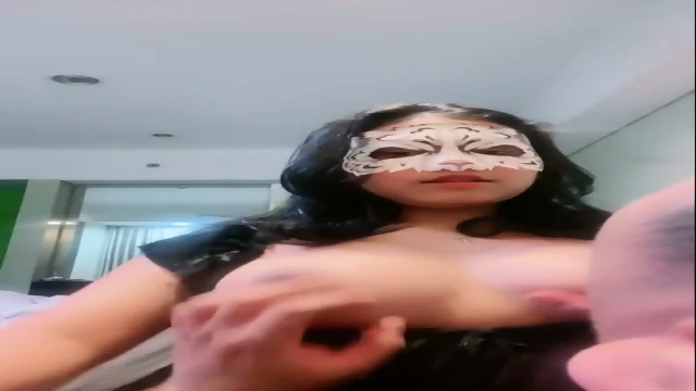Dora tobrut ngews sambil ketawa