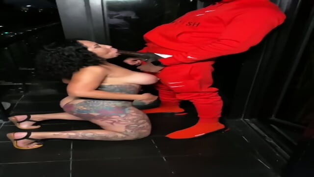 Interracial Sex In The Streets Of New York pantyhose