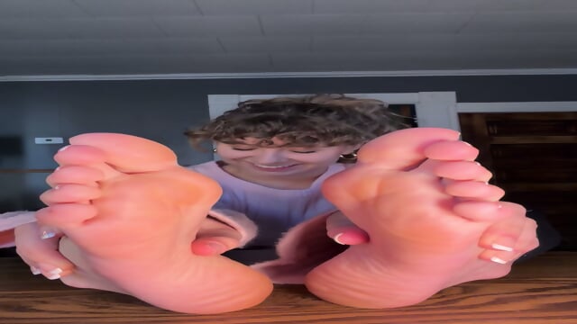 Foot joi red light green light