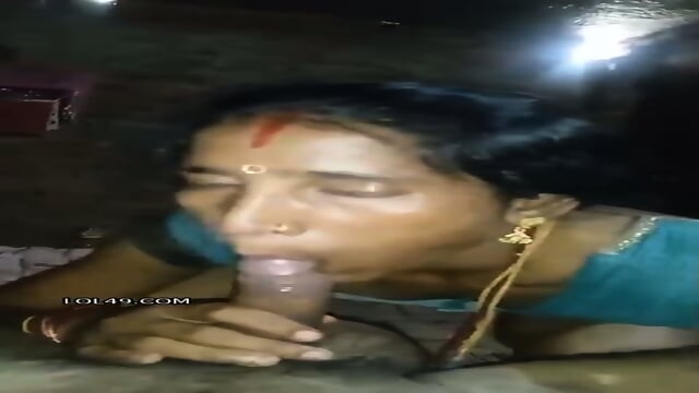 Bhojpuri bhabhi ne lund chusa pyar se padosi ke ghar jakar TELEGRAM- @BUYSTUFF69