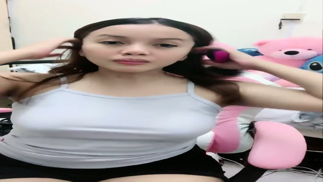 92162876 C Baby Mango Live