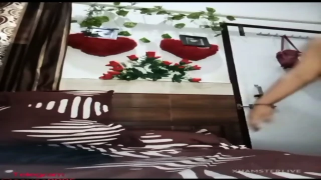 Indian stripchat girl full face pussy boobs play