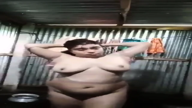 Bangladeshi vabi shower