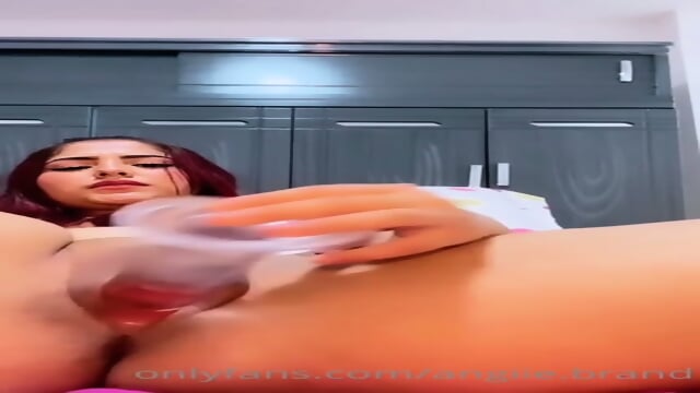 Teen; Her dropbox folder link, 95 videos => https://rentry.co/3qy8iqcg