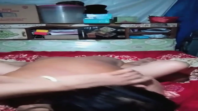 Pasutri Memadu Kasih