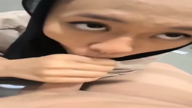 Ukhti Nur Blowjob