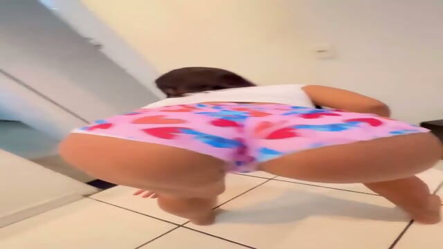 Dirty brazilian whore dancing (Non-nude)