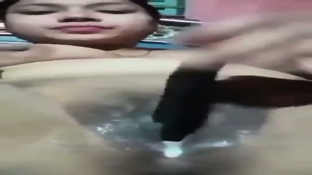 Bangladeshi Chubby Milf Creampie Masturbating With Brinjal