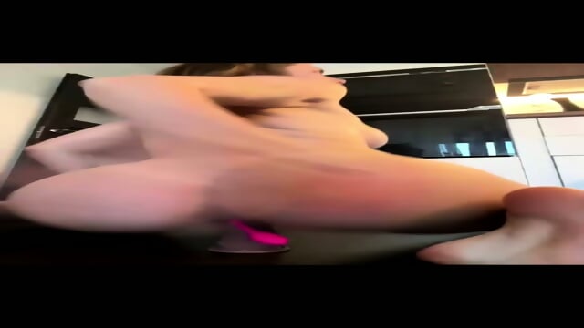 Mariid livecams didlo riding