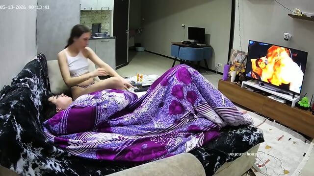 special candid sleeping bare feet with active toes compilation Bedroom camera at Andreza reallifecam apartment at Voyeur House 12.05.2026 from 22 h 54 min to 01 h 39 min editat