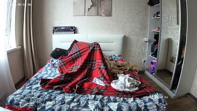 special candid perfect bare feet closeup scenes Bedroom camera at Draca reallifecam apartment at Voyeur House TV 16.05.2026 from 20 h 35 to 00 h 29 min needitat