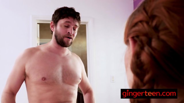 Ravishing Alexa puts on quite a show to steam up her horny man