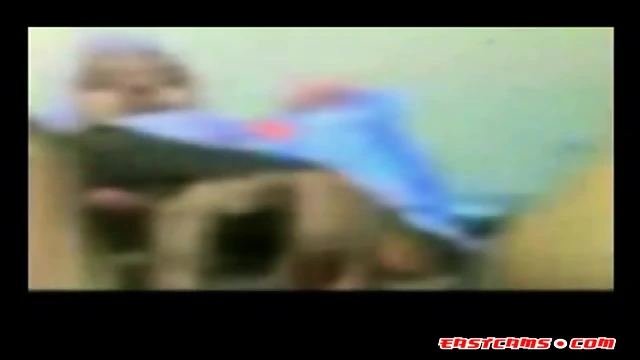 malay- tudung hijab masturbate