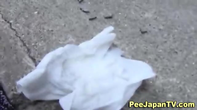 Hot Asian Girls Peeing