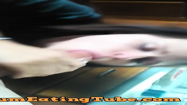 Quick Blowjob in the Kitchen