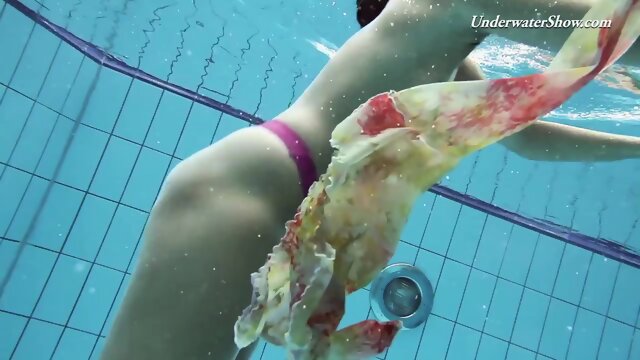 Krasula Fedorchuk hot underwater show