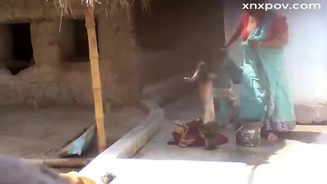 Hot Desi Babe Masturbate while bathing in Tub playing with her cute nipples