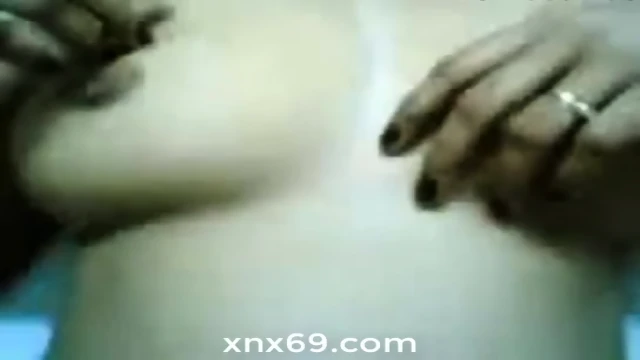 Desi cute girl dripping from sweet Pussy