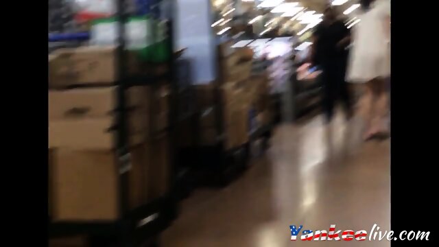 18yo Jiggly Booty in Dress Jumps Up