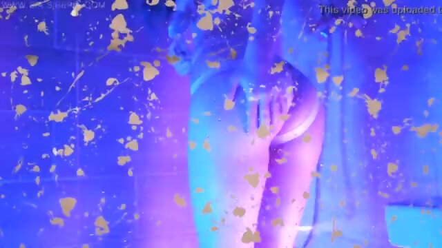 Sia Siberia masturbation in shower