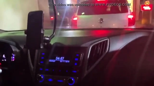 Boquete na fila do drive thru do mc donalds