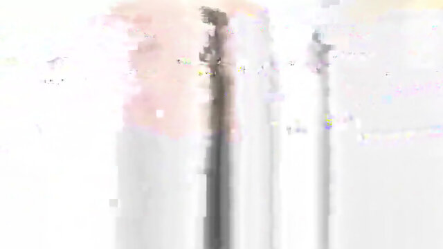 Teen mit Glas im Arsch!