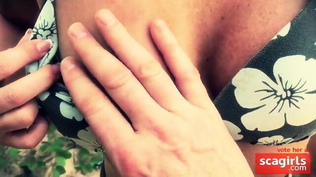 Young stepmom sucking and fucking on the beach