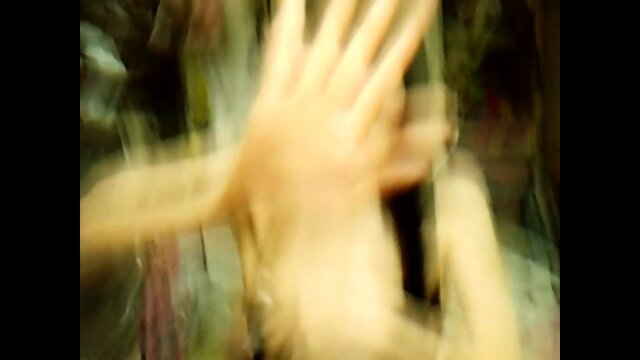 2Gphone My GF Hostess