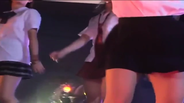 Japanese nopan dance 1