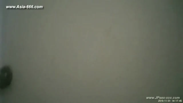 chinese girls go to toilet.156