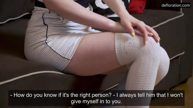 Cute natural virgin teen Daria Kuka casting