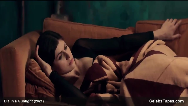 Alexandra Daddario sexy nude