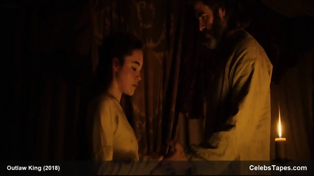 Florence Pugh nude & perky nipples