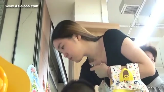 peeping chinese amateur upskirt.65