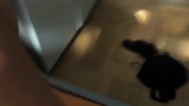 Ich habe endlich meine Stiefschwester in den Arsch gefickt, wÃ¤hrend meine Freundin im selben Bett war