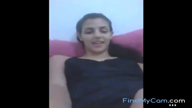 Novinha na siririca caiu na net
