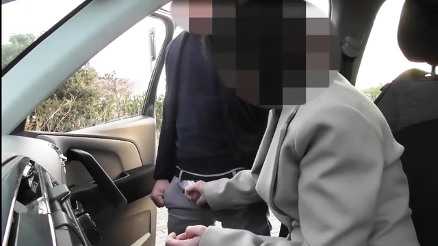 Dogging en voiture avec une belle milf