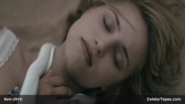 Dianna Agron exciting lesbian scene