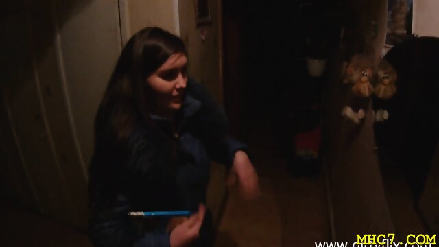 Overwhelming blonde gf Lindsey Olsen fucks lucky lover