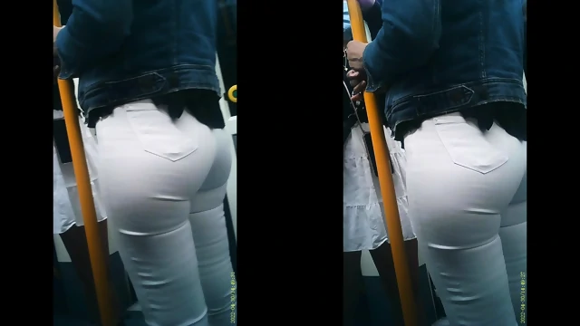 Argentina con pantalones blancos