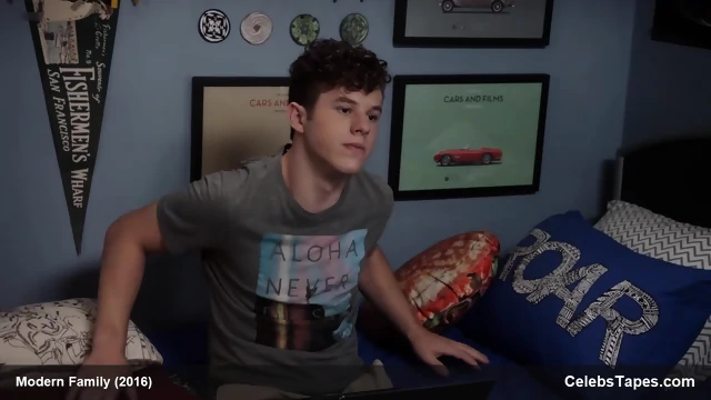 Sofia Vergara deep cleavage