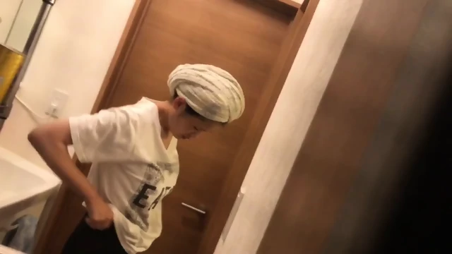 Shower Peep Big Boobs & Beautiful Nipples