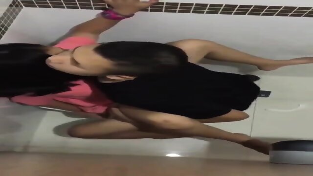 加賴xi2293 幼稚大啵奶 清純學生妹 悶騷人妻 氣質OL  台灣名模 航空空姐等... 服務：可LG 69 火車便當 奶泡  口爆 無套 BJ中出 內射...等你來體驗“看照約妹”