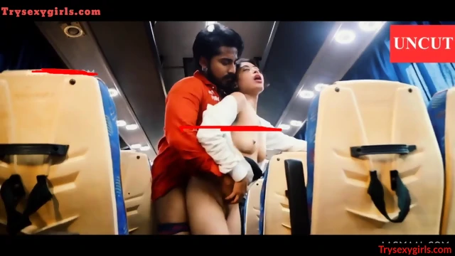 Sexy Indian Hot Kavita Ke Saath Bus Me Chudai