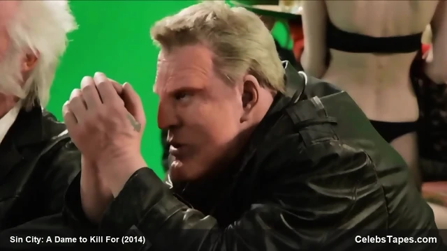 Jessica Alba striptease scenes