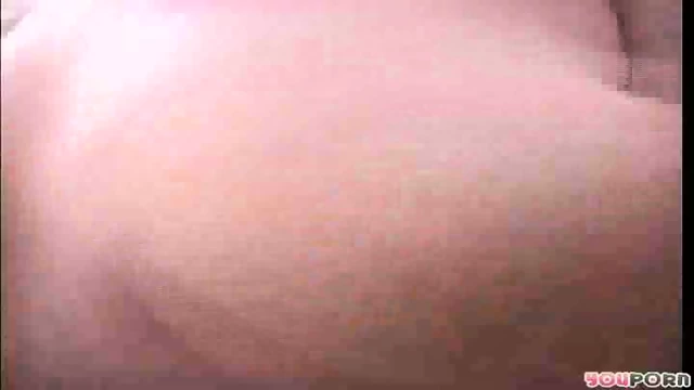 Blonde hottie pisses outside 5/5