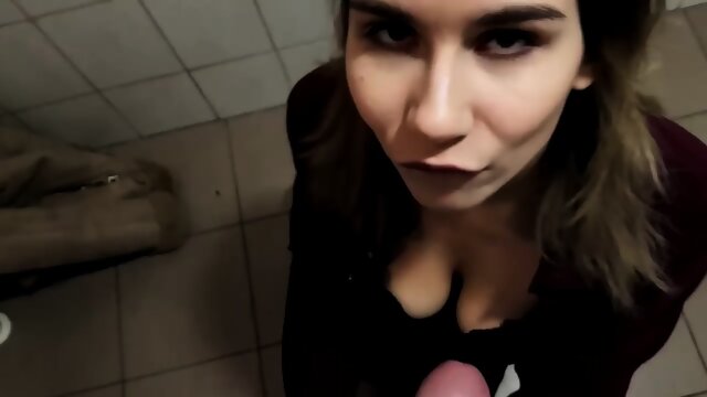 Hot amateur girlfriend fucked in the public toilet